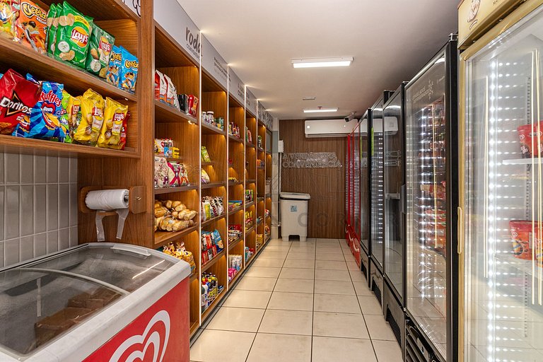 Moderno com ar- condicionado, piscina e academia