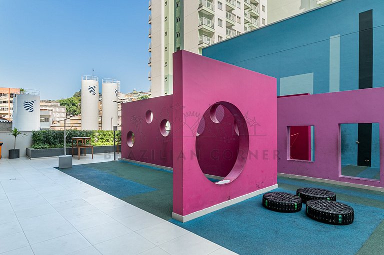 Modern with air-conditioning, pool and gym