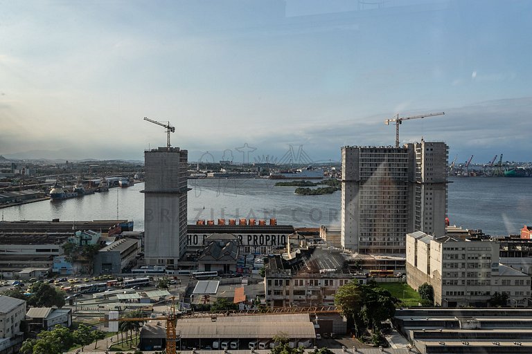 Modern with air-conditioning, pool and gym