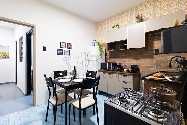 Cozy and well located with 2 rooms