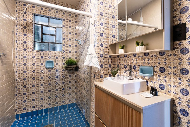 Cozy and well located with 2 rooms