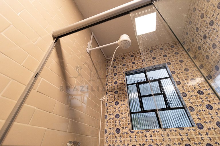 Cozy and well located with 2 rooms