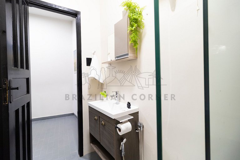 Cozy and well located with 2 rooms