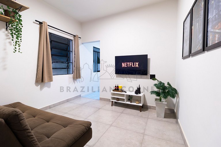 Cozy and well located with 2 rooms