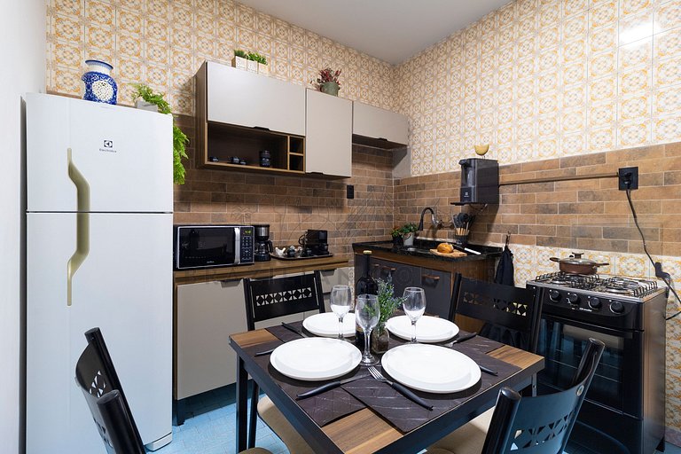 Cozy and well located with 2 rooms