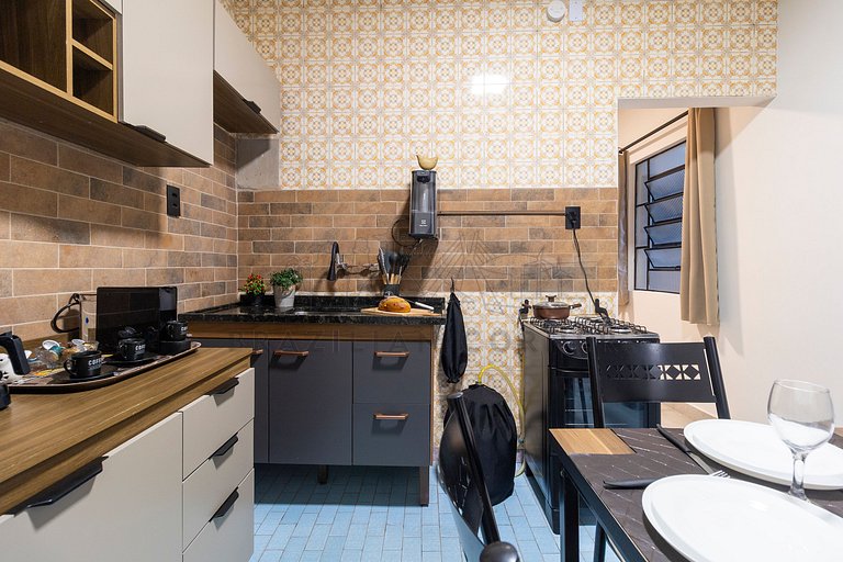 Cozy and well located with 2 rooms