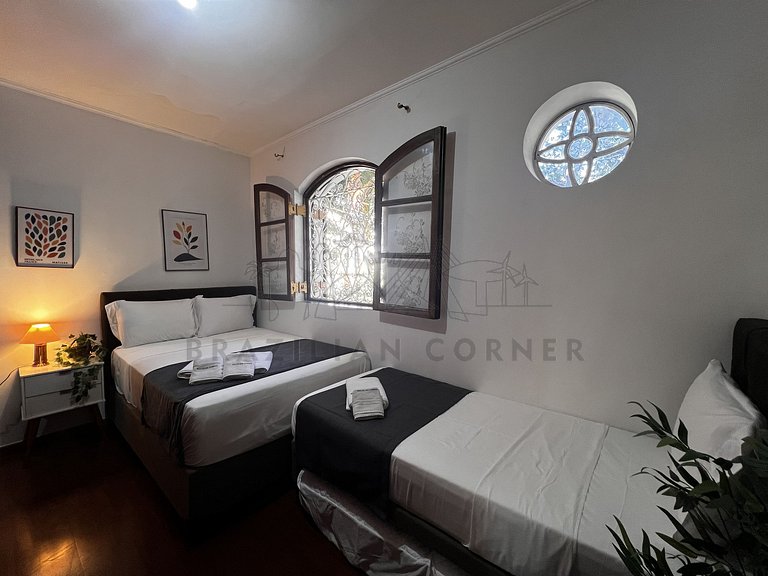 4-Bedroom House with Air Conditioning in Ipiranga