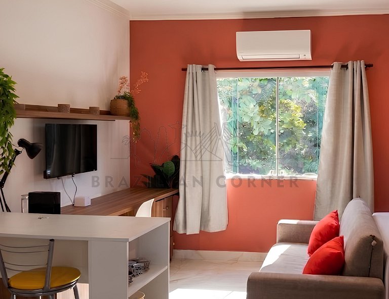 Charming in Vila Madalena with AC & Queen Bed