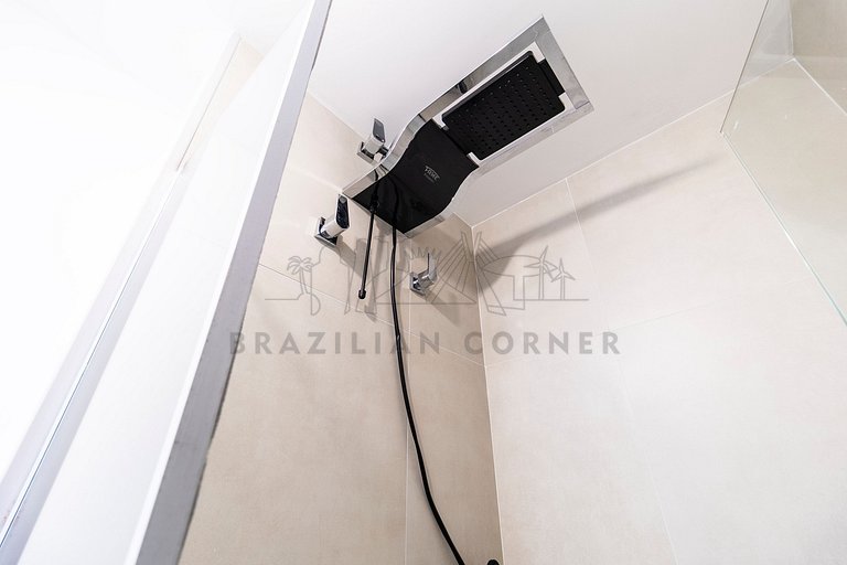 Vista incível com AC e academia