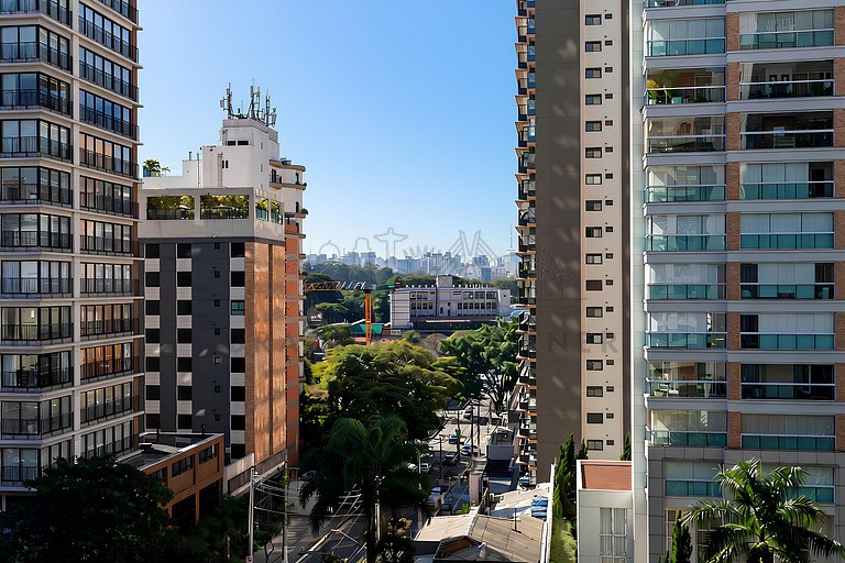 Pool, Gym , AC, Ibirapuera Park| Brazilian Corner