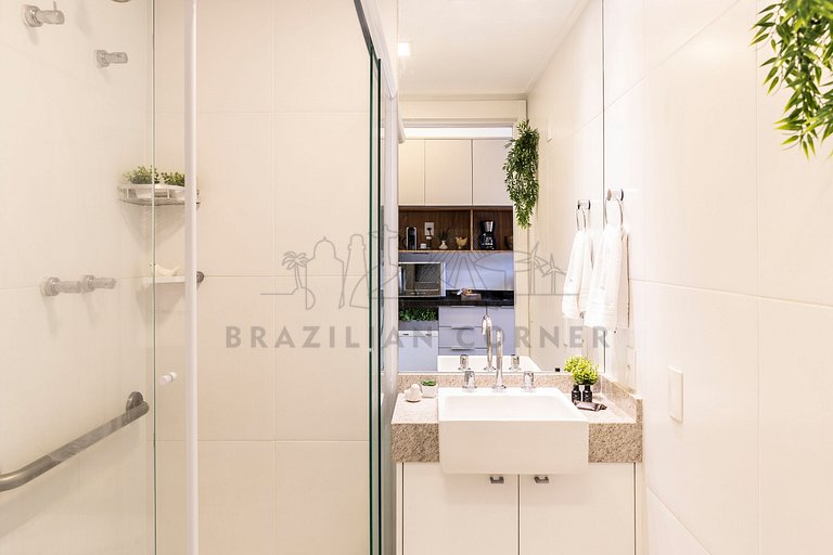 Pool, Gym , AC, Ibirapuera Park| Brazilian Corner