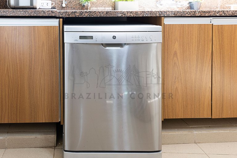 4-Bedroom House with Air Conditioning in Ipiranga