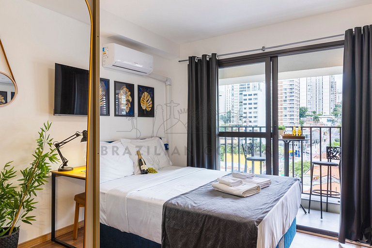 Next to Nubank Parque with AC and incredible view