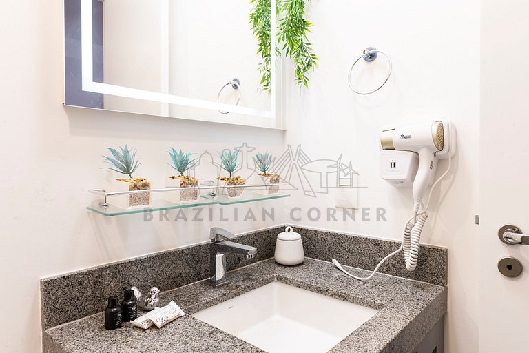Next to Nubank Parque with AC and incredible view