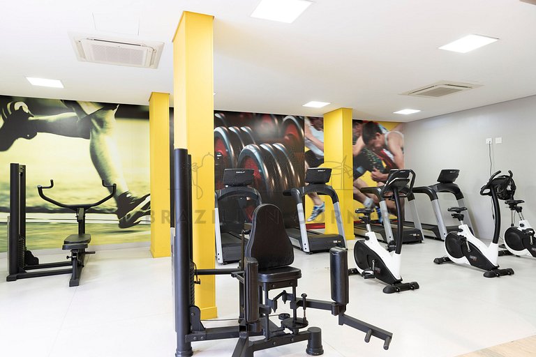 Modern Studio w/ A/C, Pool & Gym