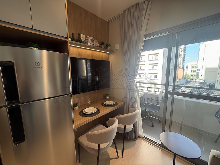 Modern with Alexa, AC, Pool, and Gym