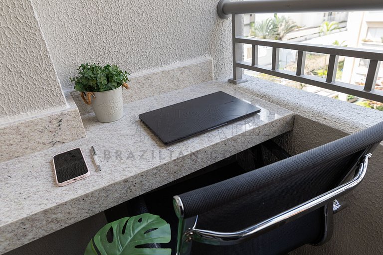 Modern with Alexa, AC, Pool, and Gym
