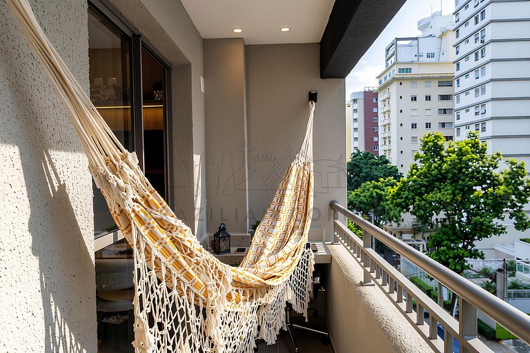 Moderno com Alexa, AC, piscina e academia