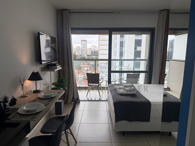 Amazing view, Pool, Gym, Air conditioning