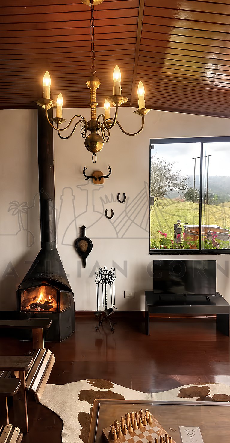 Cabana nas Montanhas com ofurô e lareira