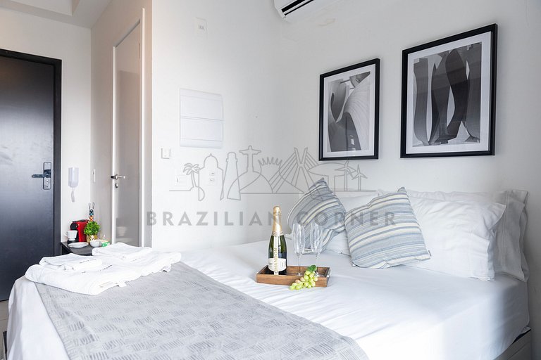 Charming studio in Pinheiros with Gym, Pool ans AC