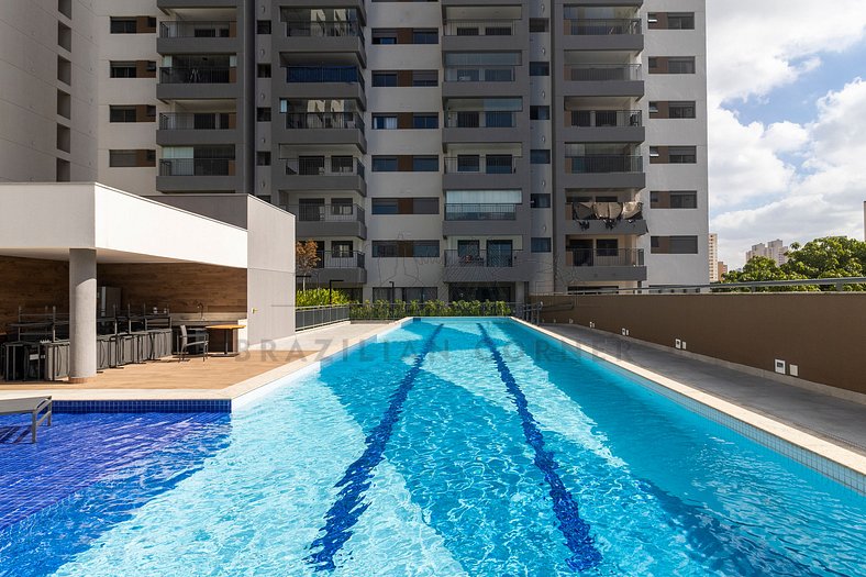 Modern Close to the Metro with Swimming Pool