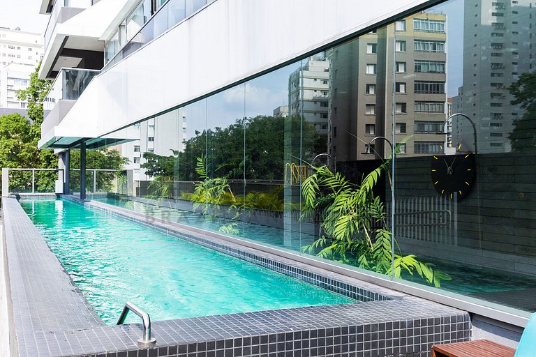 Studio in Pinheiros with pool, AC and cool balcony